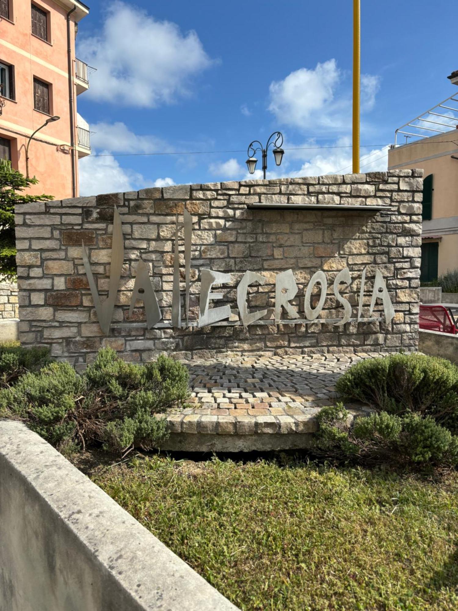 Casa Dei Fiori Apartment Vallecrosia Exterior photo